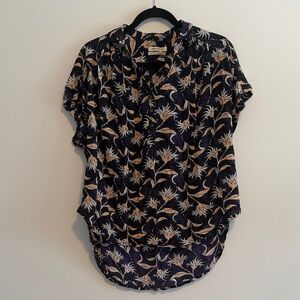 NWOT Urban Outfitters Navy and Beige Patterned Blouse